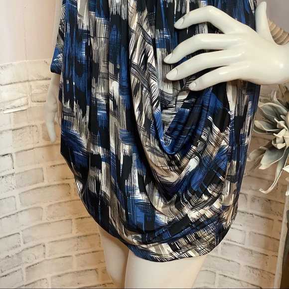 Lightweight Mini Dress with Deep Pockets - Picture 7 of 11